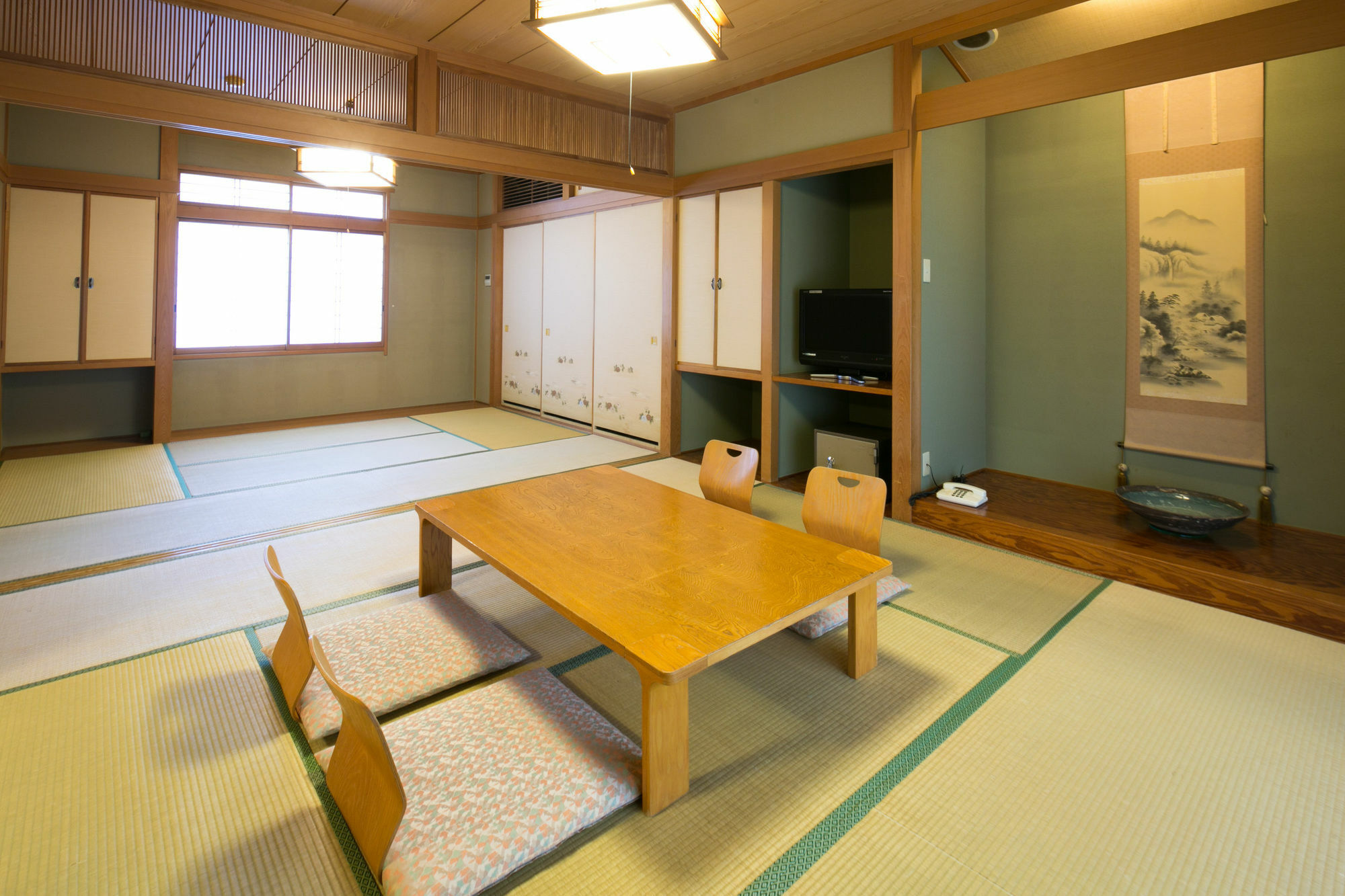 Yugawara-Onsen Manyoso Hotel Exterior foto