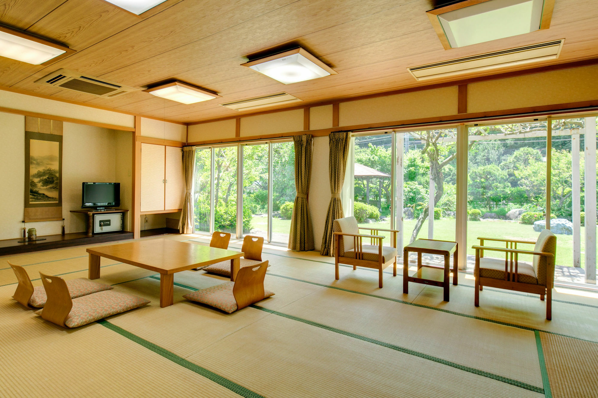 Yugawara-Onsen Manyoso Hotel Exterior foto